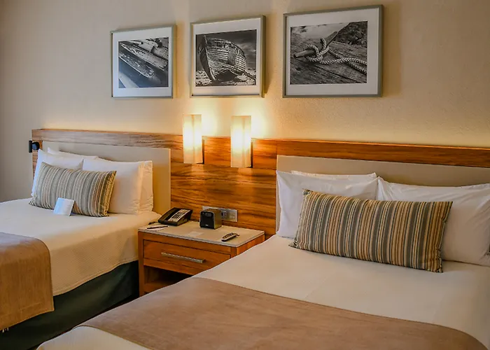 Hotel with Tennis: Emporio Cancun